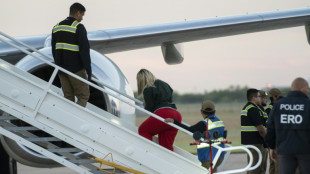 Llega a Venezuela primer avi&oacute;n de EEUU con migrantes tras acuerdo Biden-Maduro