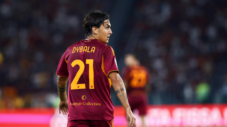 Calcio: Roma; 'Joya' Dybala, presto pap&agrave; di una bambina