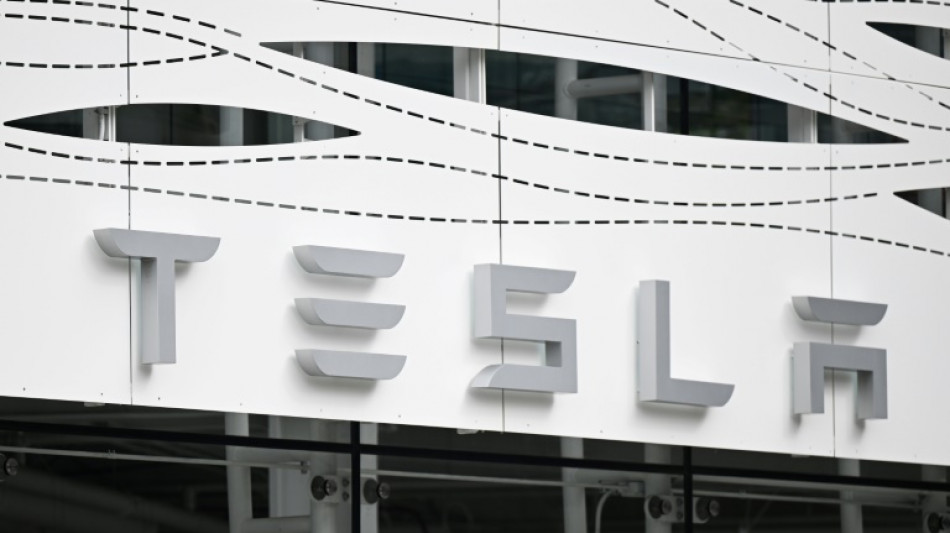 Tesla poursuivi pour le partage d'images de clients pris par ses cam&eacute;ras