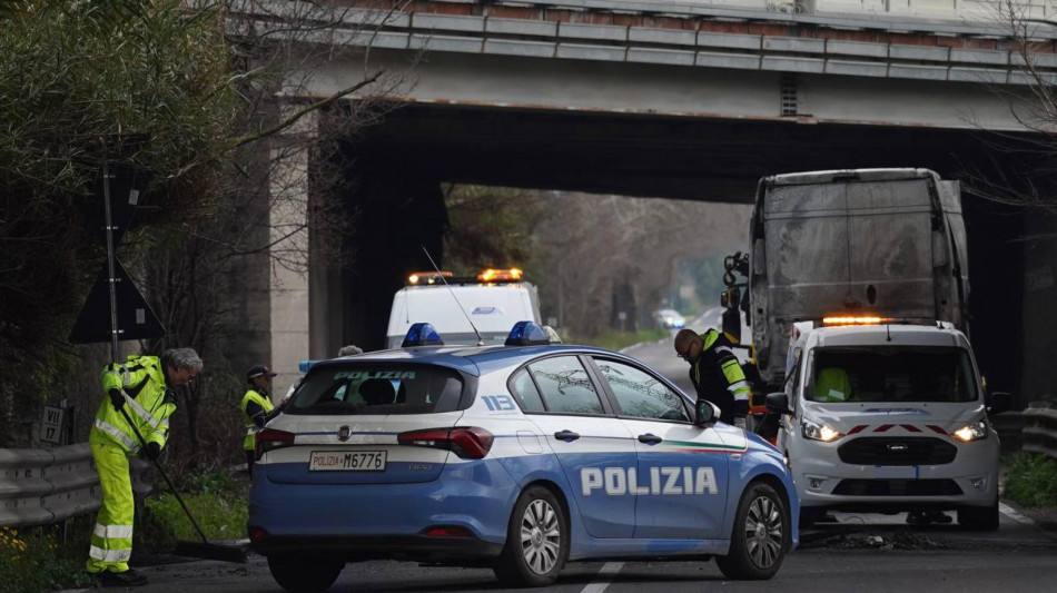 Accoltella il vicino durante una lite, fermato 18enne a Roma