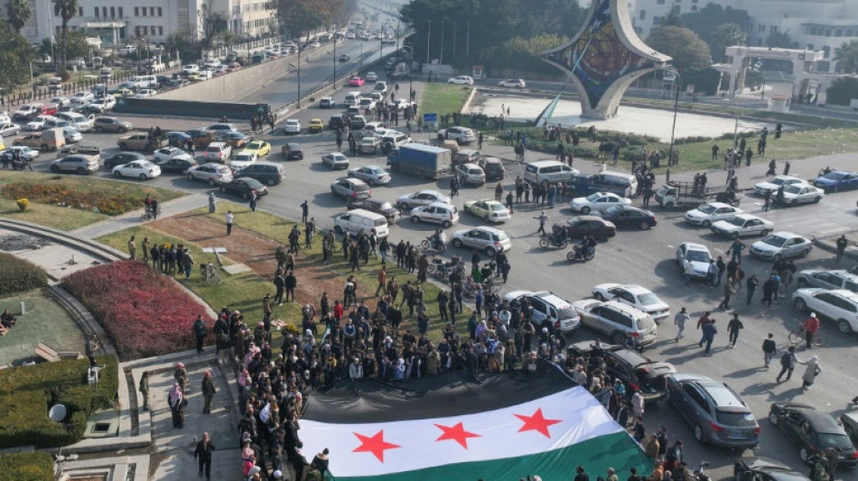 Suche nach Vermissten: Tausende in Syrien str&ouml;men nach Assads Sturz zu Gef&auml;ngnis