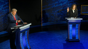 Harris fordert Trump erneut zu weiterem TV-Duell auf - Ex-Pr&auml;sident lehnt ab 