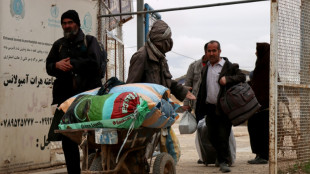 Quitter l'Iran en guerre pour un pays en crise humanitaire: les Afghans sans "bon choix"