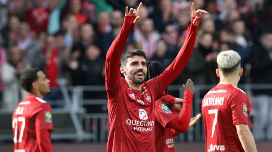L1: Brest solide dauphin, Nice dans le doute et distanc&eacute;