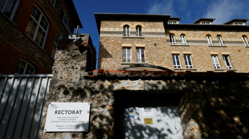 El gobierno franc&eacute;s, indignado tras el suicidio de un adolescente acosado