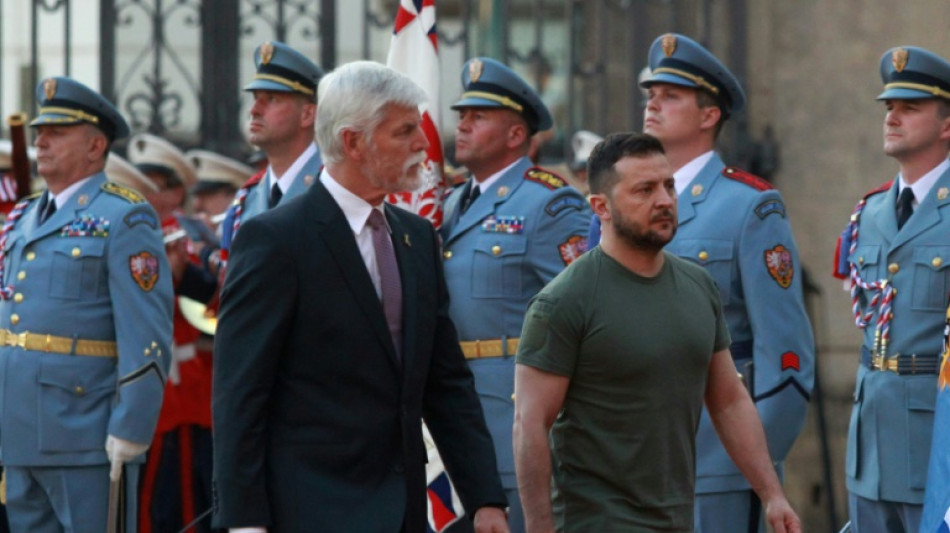 Zelensky &agrave; Prague, l'Unesco condamne la frappe russe meurtri&egrave;re sur Lviv